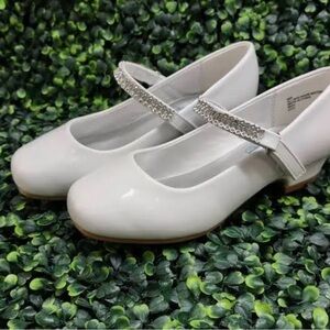Chic White Kids Dress Shoes with Sparkling Strap